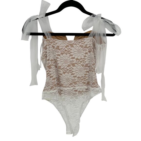 Lulus New! White Beige Lace Tie-Strap Bodysuit Sleeveless Sexy Going Out Date M - Picture 4 of 6